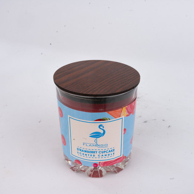 شمعة كب كيك الفراولة